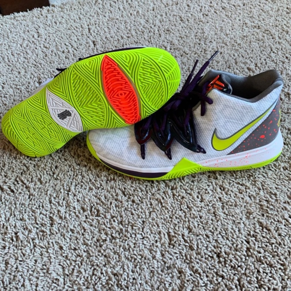 Brand new Kyrie 5